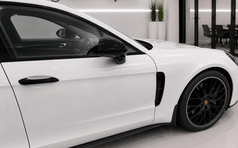 Porsche Panamera 4 Black #11