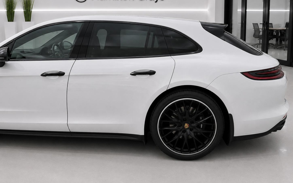 Porsche Panamera 4 Black #12