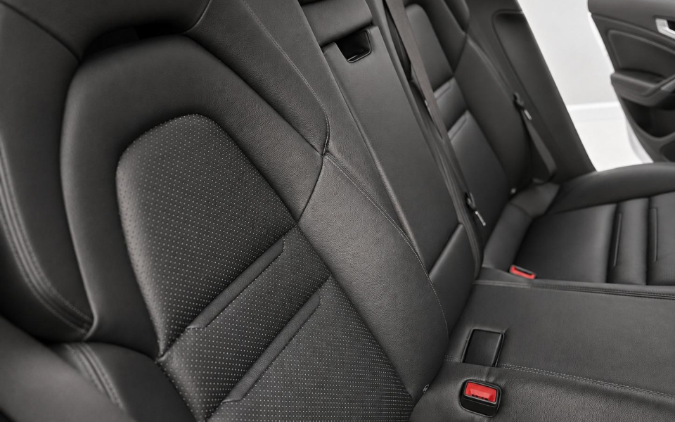 Porsche Panamera 4 Black #7