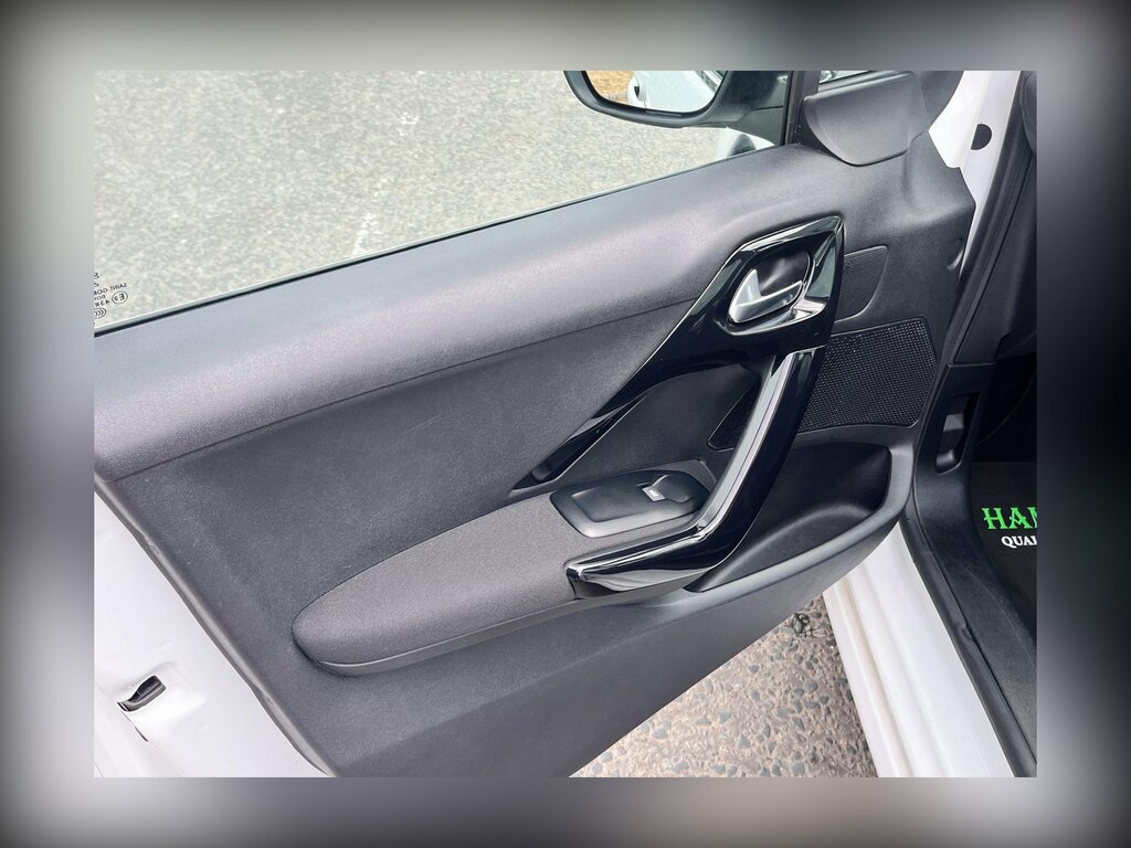 Peugeot 208 1.2 Puretech Active Hatchback Eu Silver #30