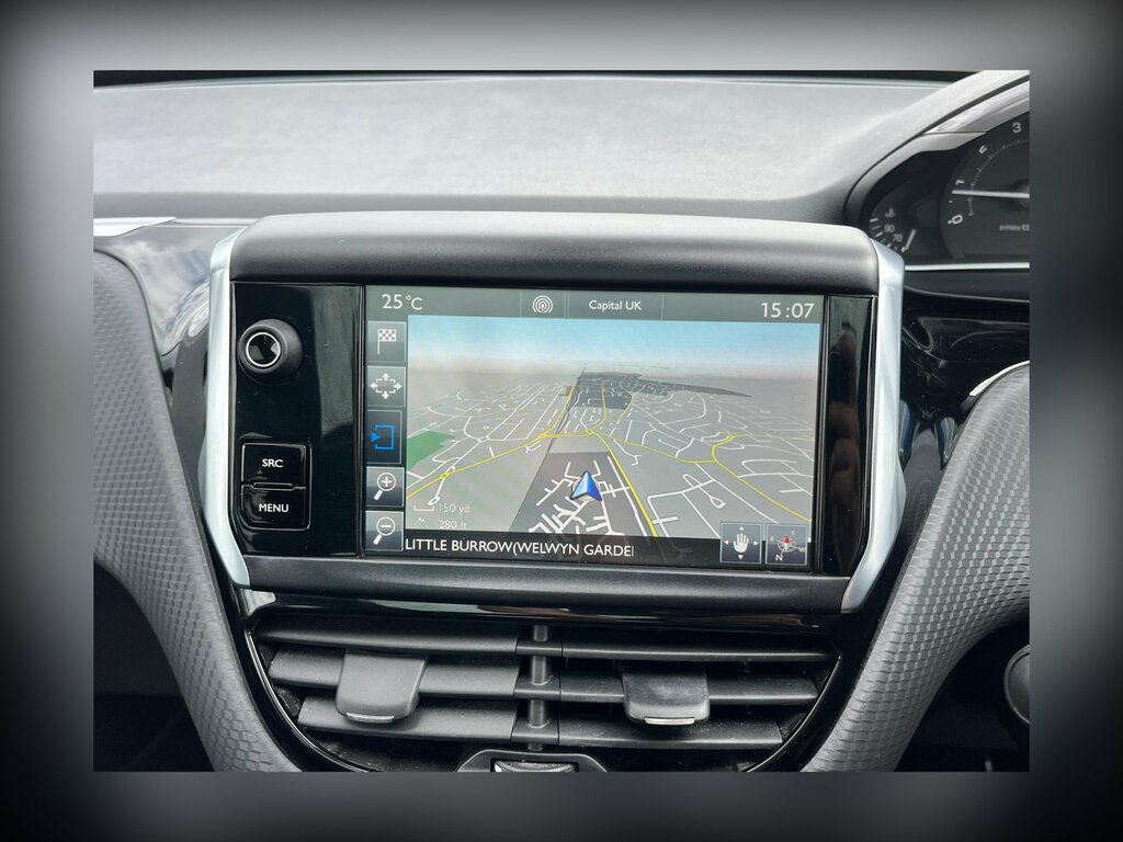 Peugeot 208 1.2 Puretech Allure Premium Hatchback M White #6