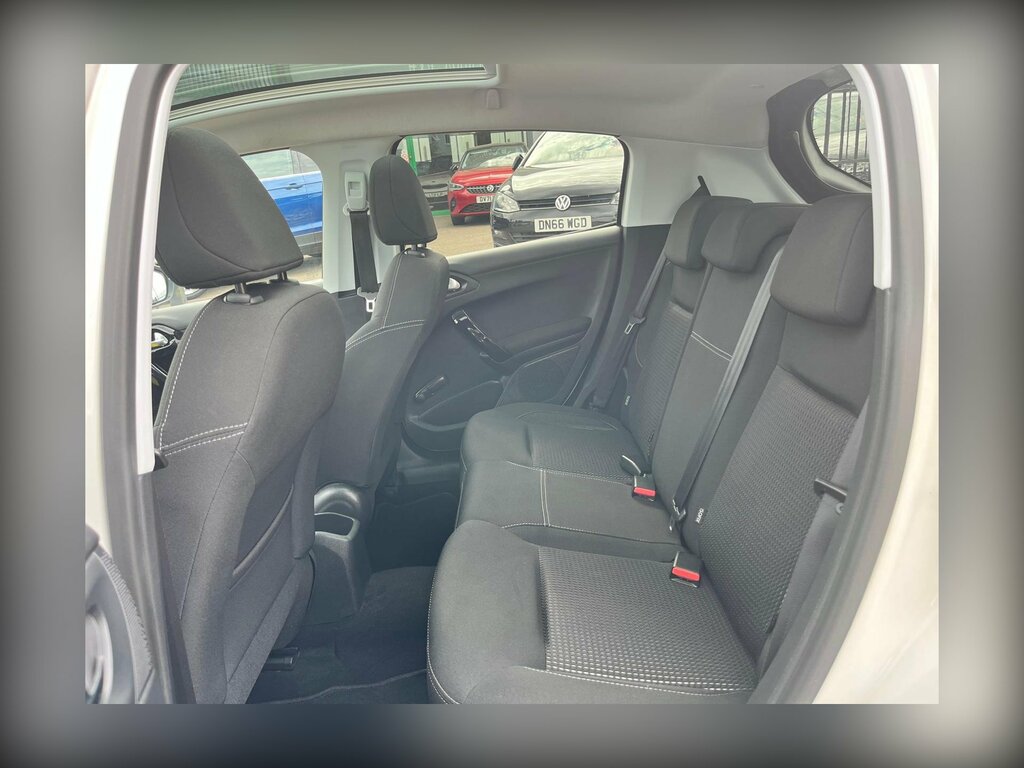 Peugeot 208 1.2 Puretech Active Hatchback Eu Silver #27