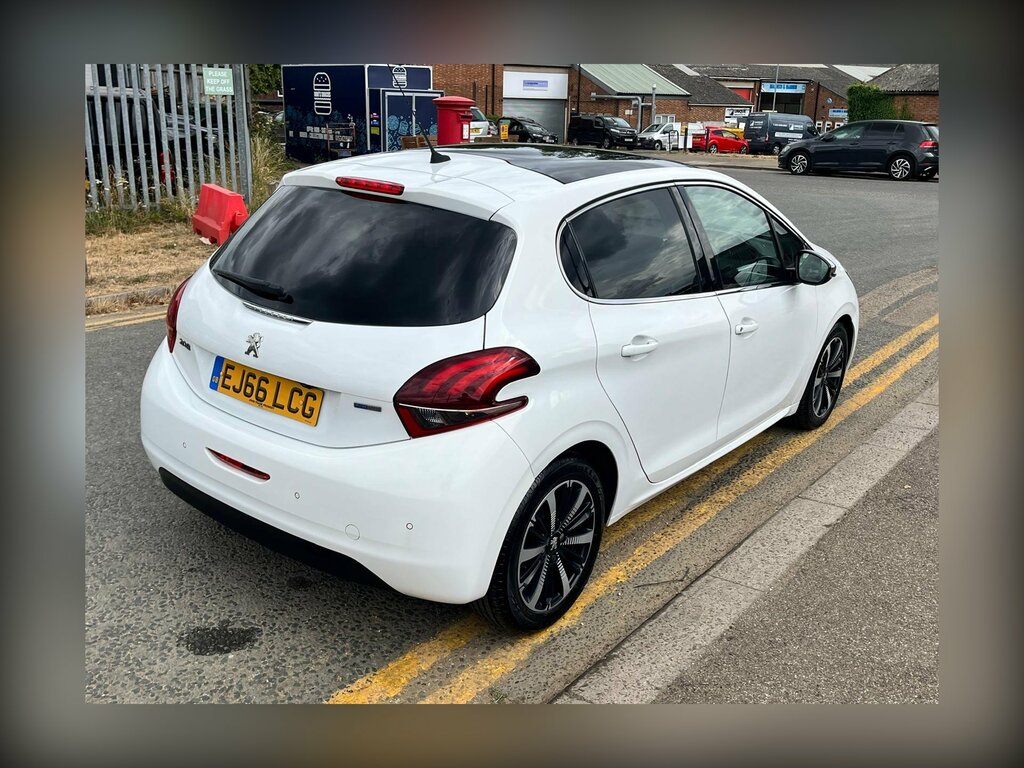 Peugeot 208 1.2 Puretech Active Hatchback Eu Silver #36