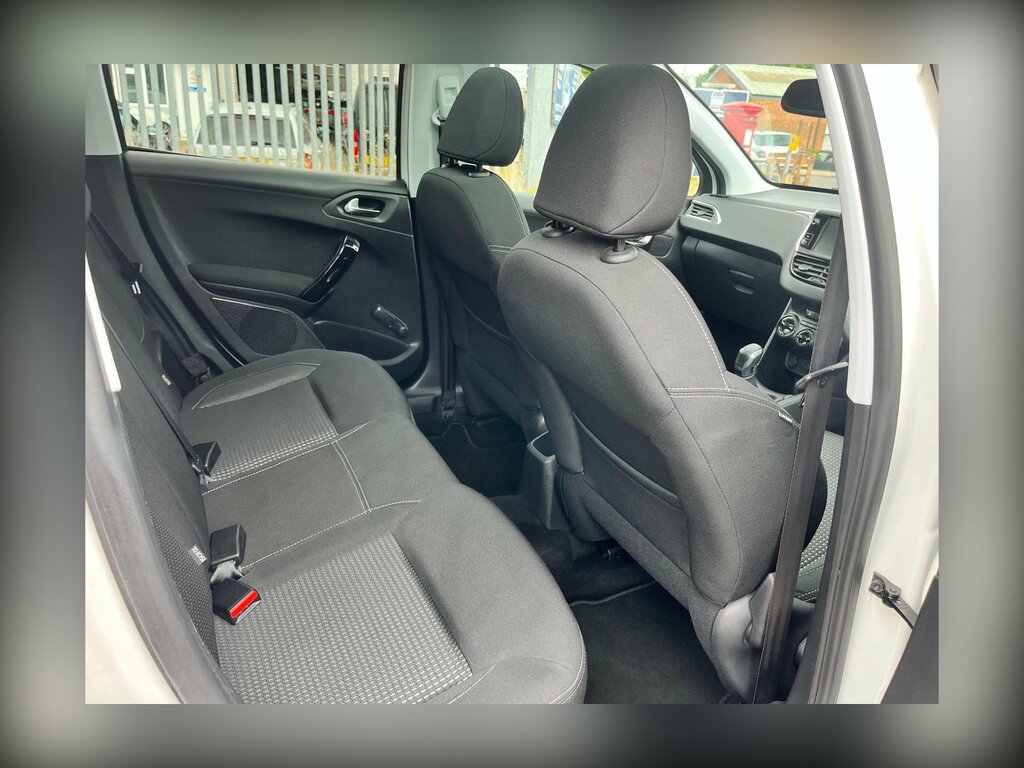 Peugeot 208 1.2 Puretech Active Hatchback Eu Silver #25
