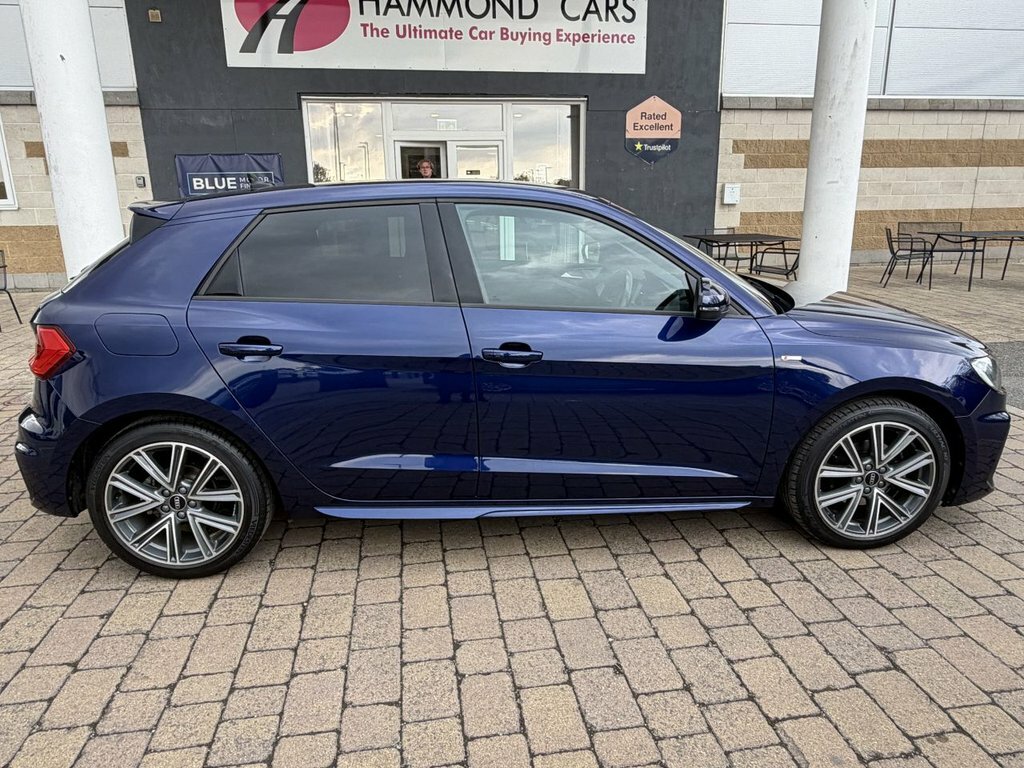 Audi A1 1L S Line YV23DFD Blue #3