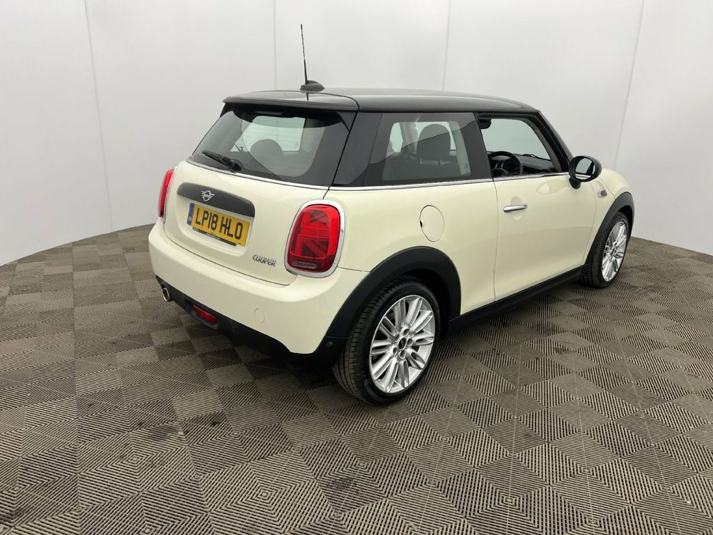 Mini Hatch 1.5L Cooper LP18HLO White #2