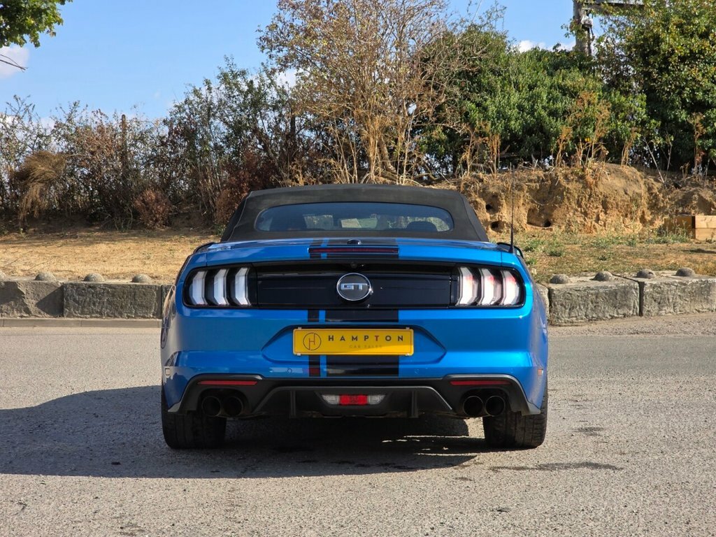 Ford Mustang Gt #11