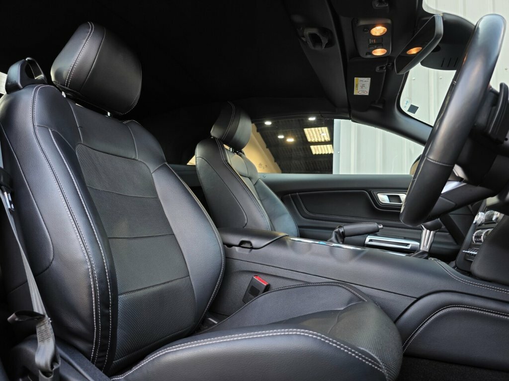 Ford Mustang Gt #22