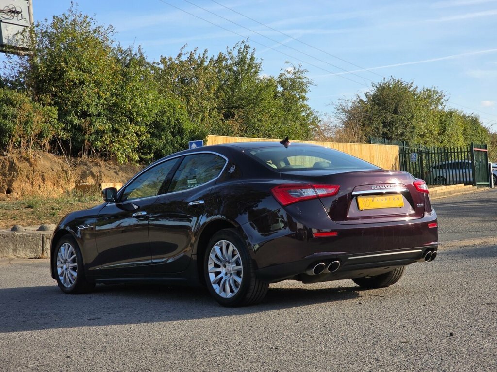 Maserati Ghibli Saloon Red #6