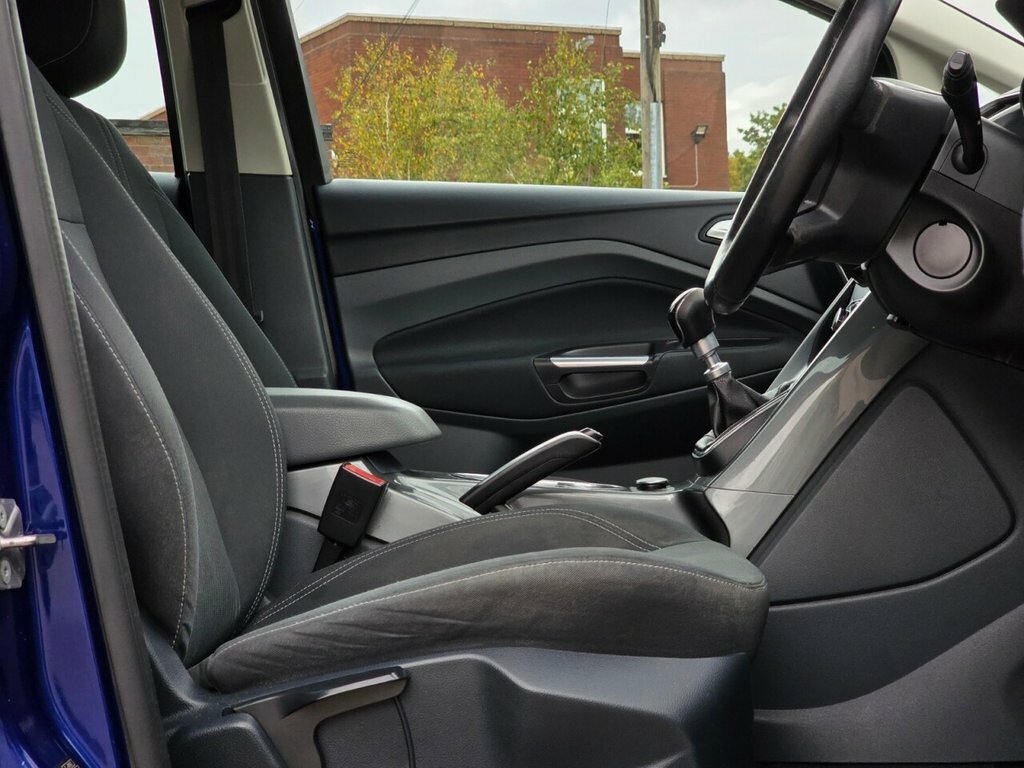 Ford C-Max Titanium Red #13