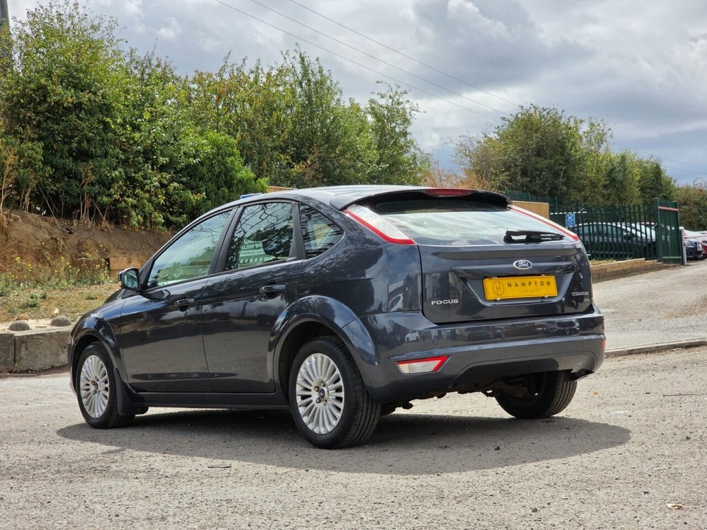 Ford Focus 2L Titanium Grey #6