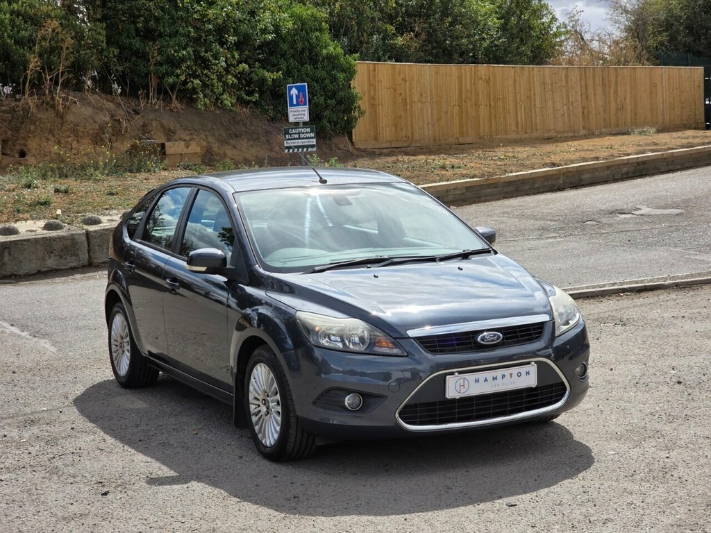 Ford Focus 2L Titanium Grey #2