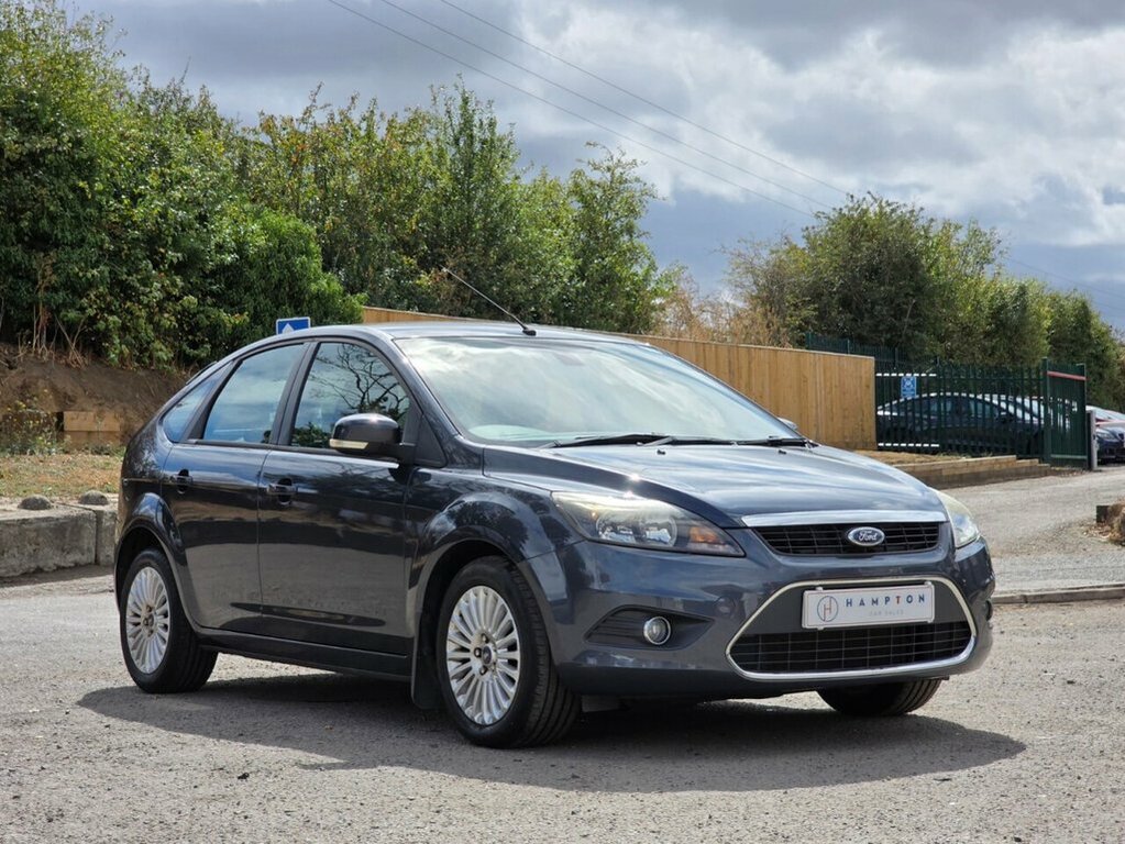 Ford Focus 2L Titanium Grey