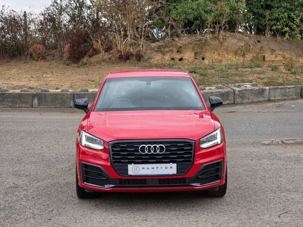 Audi Q2 1.5L Black Edition Red #4
