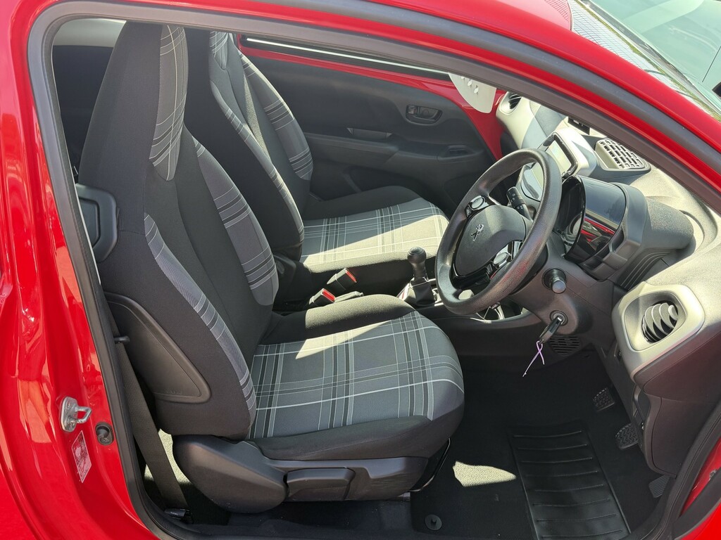 Peugeot 108 1.0 Active GF17HXJ Red #4
