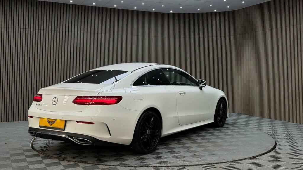Mercedes-Benz E Class 2.0 E220d Amg Line G-tronic Euro 6 Ss SO19HRJ White #5