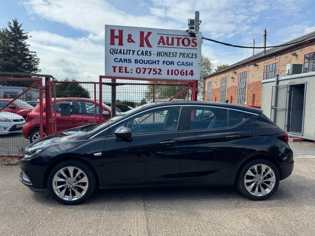 Vauxhall Astra Hatchback 1.4I Tech Line Euro 6 201717 DL17TSZ Black #3