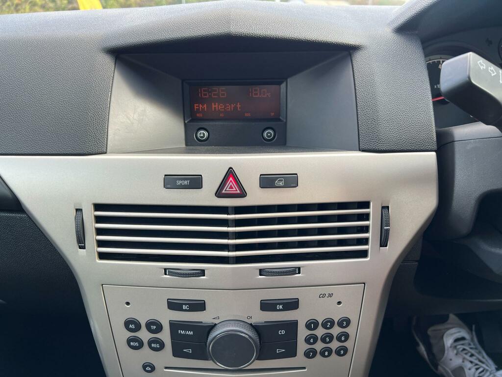 Vauxhall Astra Black #18