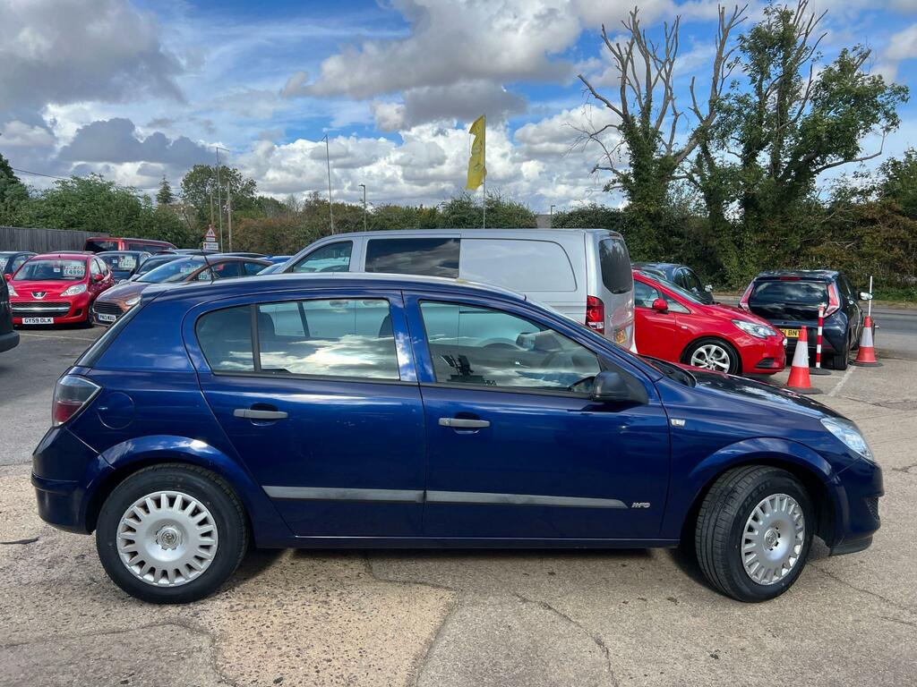 Vauxhall Astra Black #8