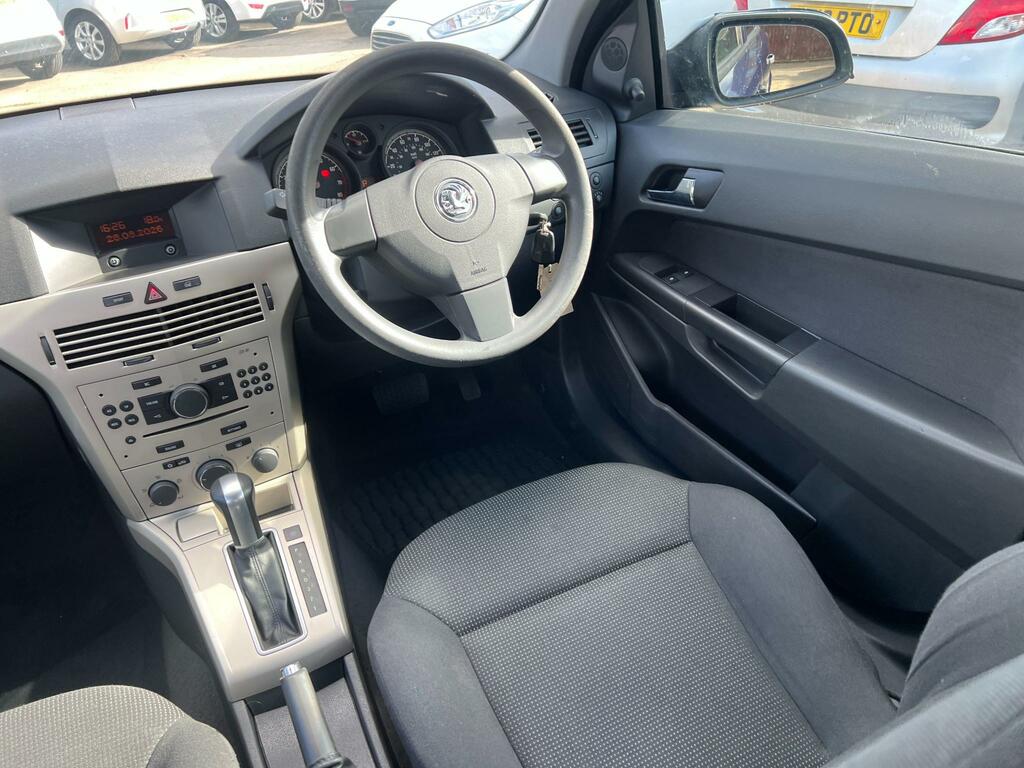 Vauxhall Astra Black #14