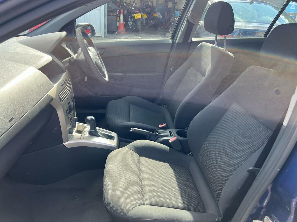 Vauxhall Astra Black #10