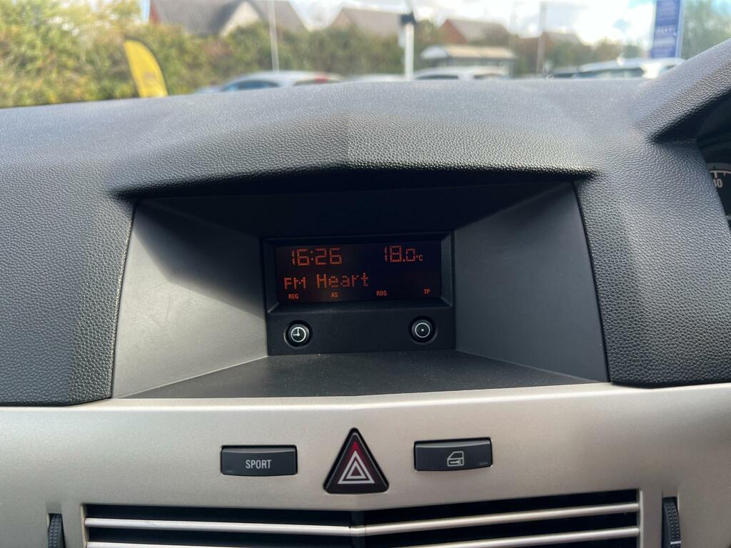 Vauxhall Astra Black #17