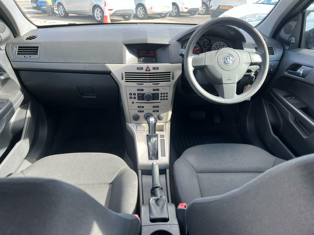 Vauxhall Astra Black #13