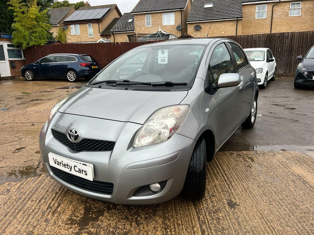 Toyota Yaris Tr Vvt-i Silver #3