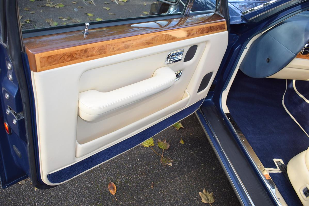 Rolls-Royce Silver Spirit II 4dr Auto Red #15