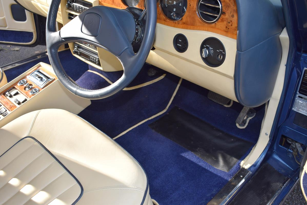 Rolls-Royce Silver Spirit II 4dr Auto Red #13