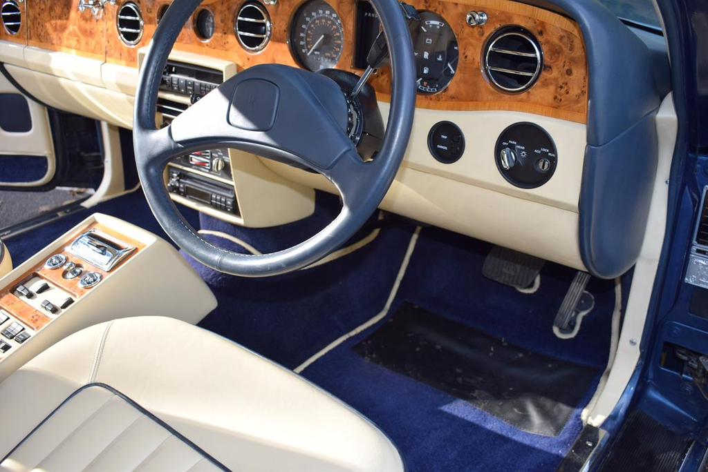 Rolls-Royce Silver Spirit II 4dr Auto Red #12