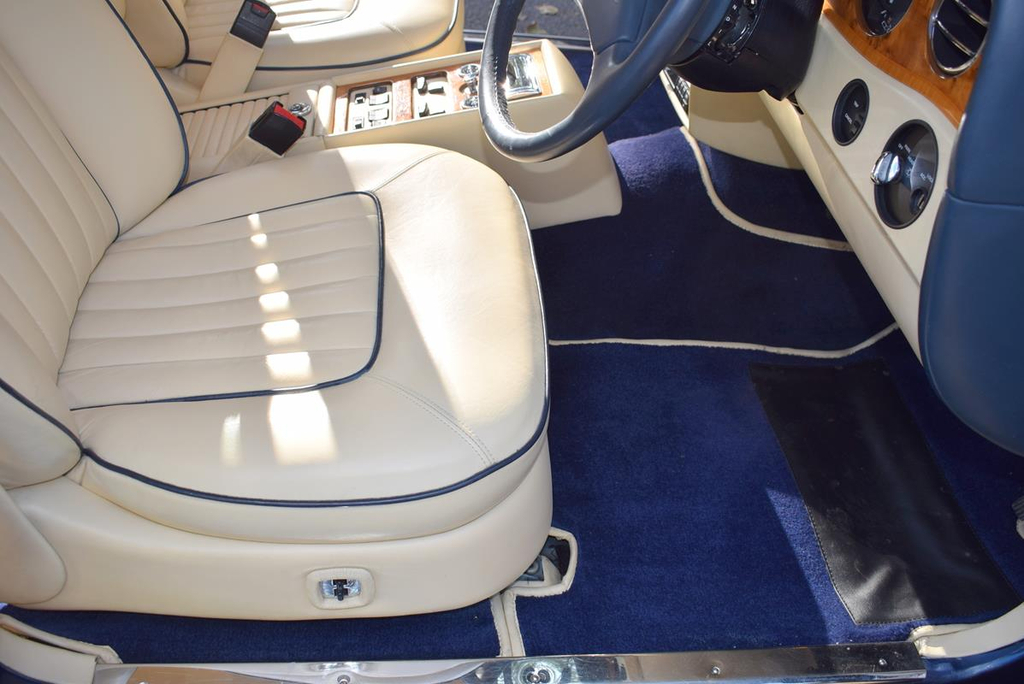 Rolls-Royce Silver Spirit II 4dr Auto Red #10