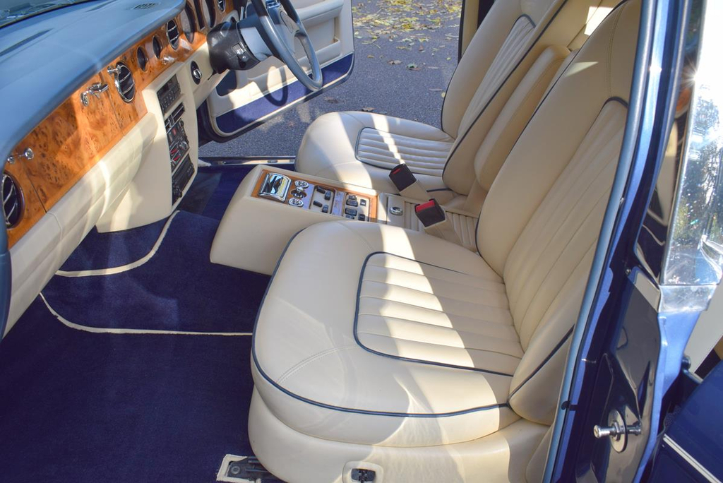 Rolls-Royce Silver Spirit II 4dr Auto Red #19