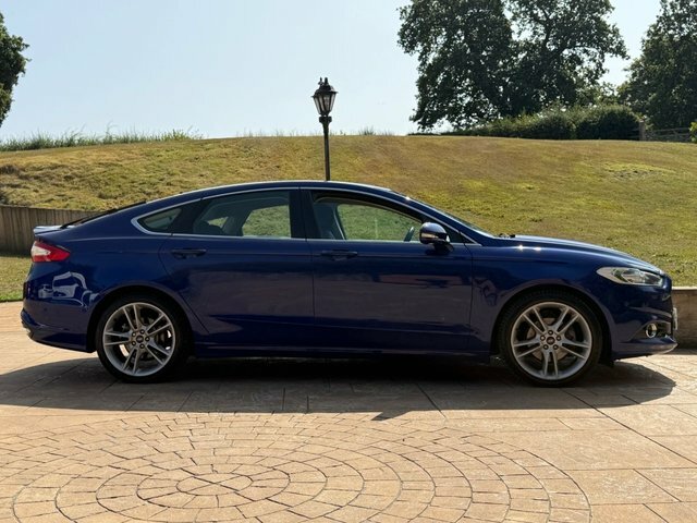 Ford Mondeo 2015 2.0 Tdci Titanium Hatchback Blue #3