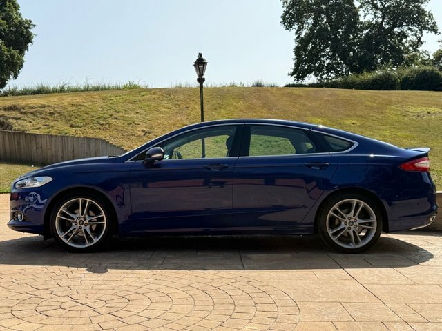 Ford Mondeo 2015 2.0 Tdci Titanium Hatchback Blue #4
