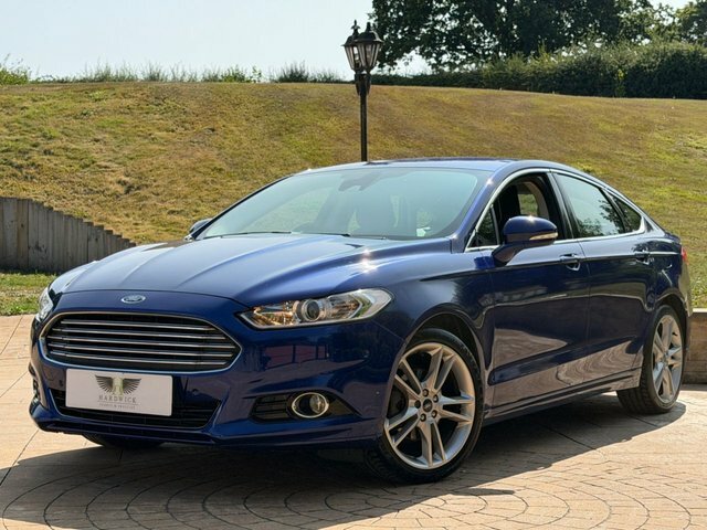 Ford Mondeo 2015 2.0 Tdci Titanium Hatchback Blue #2