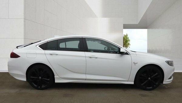 Vauxhall Insignia 2018 2.0 Turbo D Blueinjection Sri VX Line Nav Gra White #3