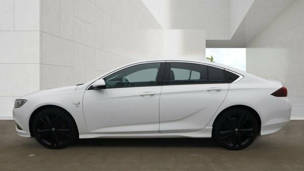 Vauxhall Insignia 2018 2.0 Turbo D Blueinjection Sri VX Line Nav Gra White #4