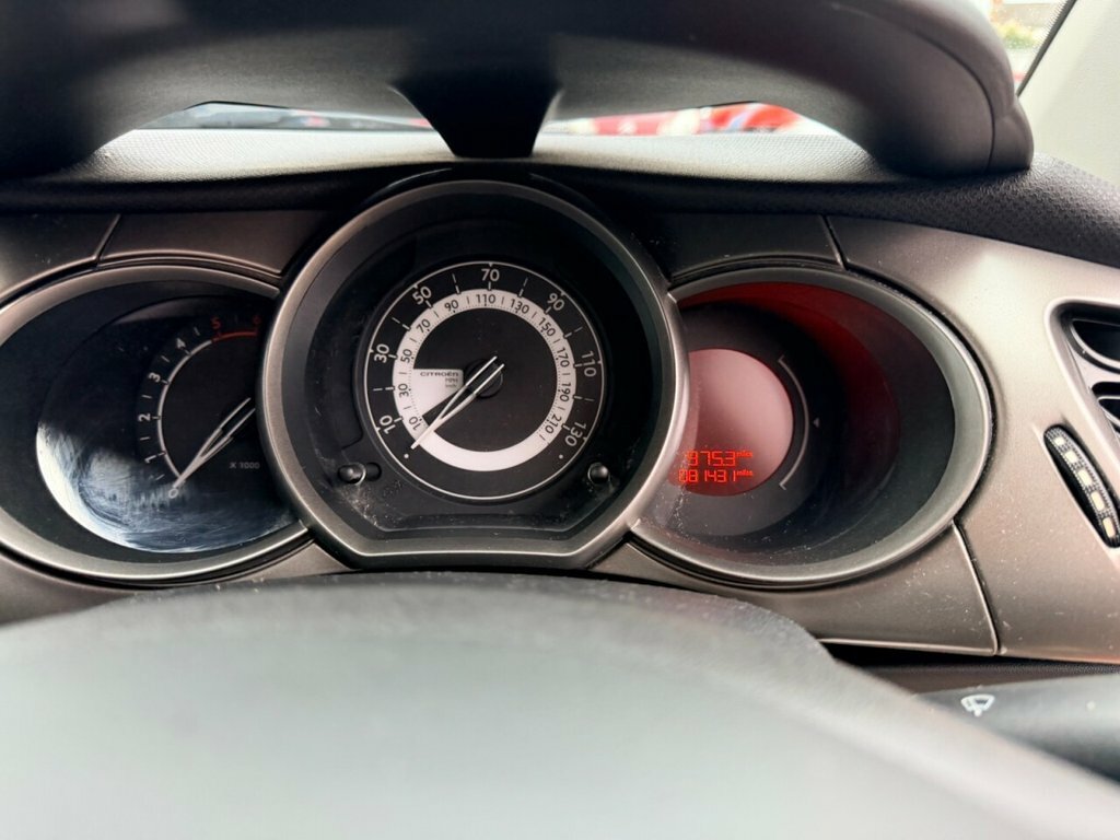 Citroen C3 1.4L Vtr WV63ZWW Red #5