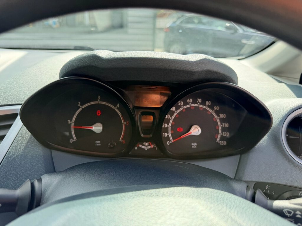 Ford Fiesta 1.4L Edge Silver #5