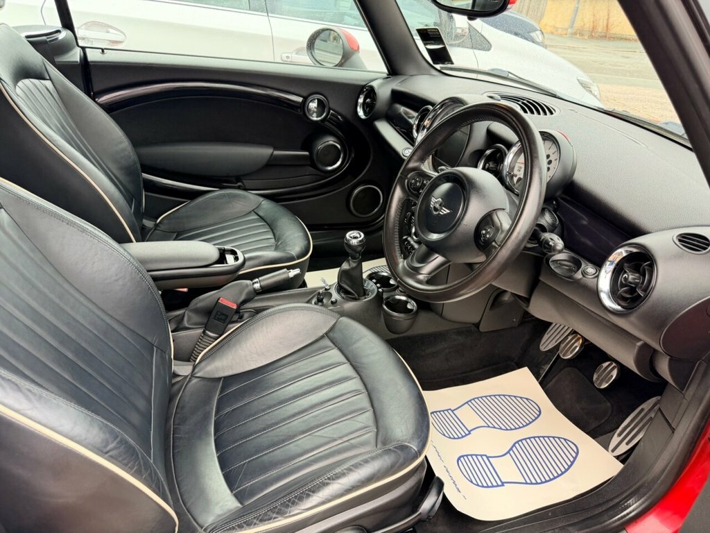 Mini Convertible 1.6L Cooper S Red #3