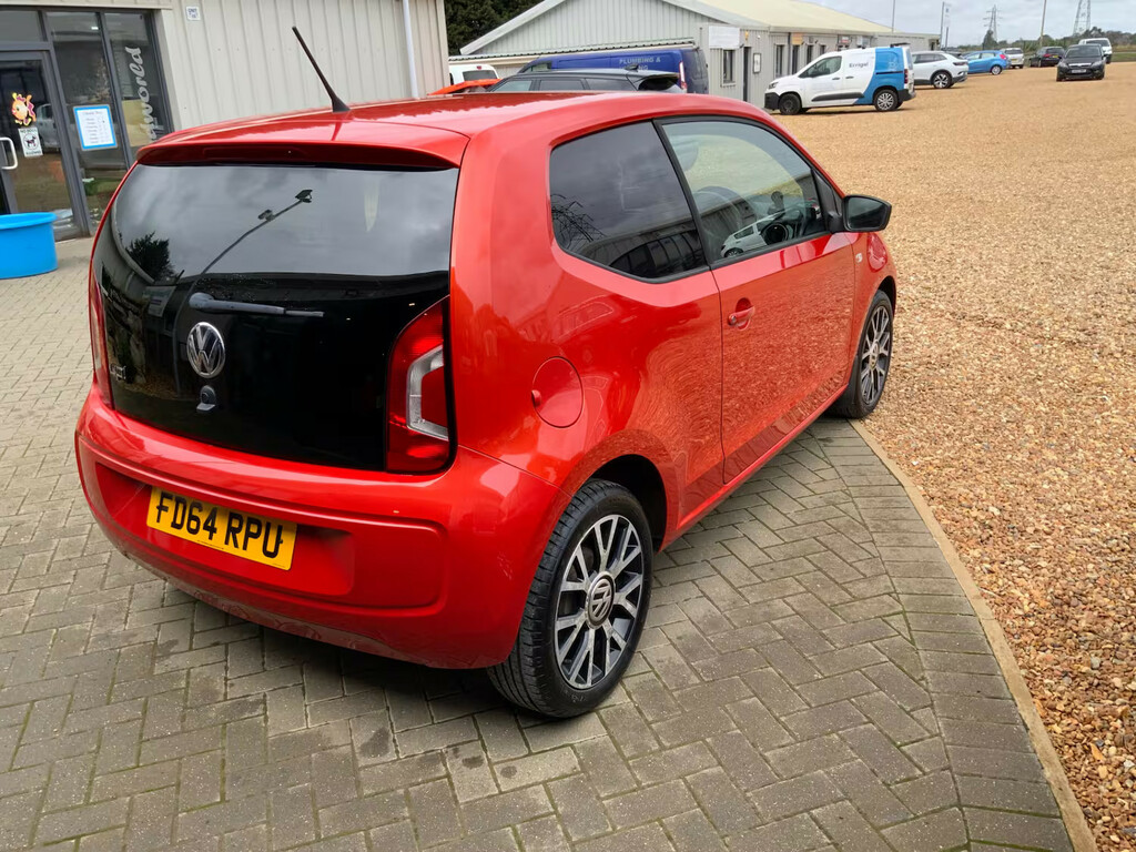Volkswagen Up 1.0 Groove Up Hatchback Orange #6