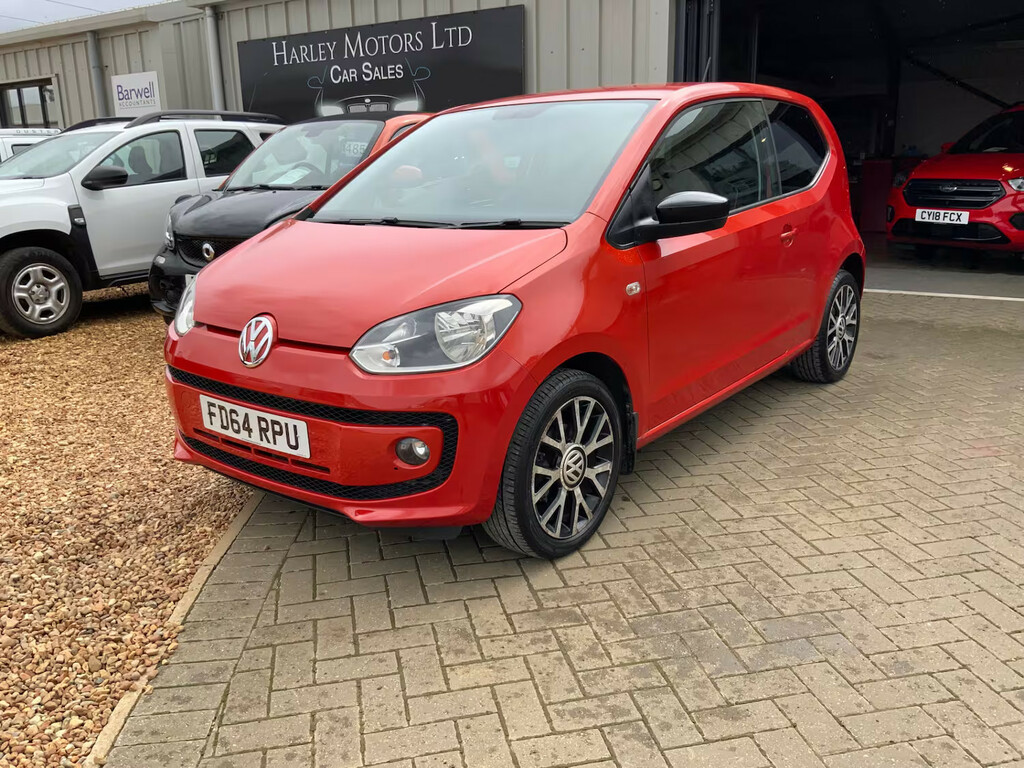 Volkswagen Up 1.0 Groove Up Hatchback Orange #3