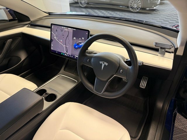 Tesla Model 3 Dual Motor Performance Saloon LA72EUK Blue #2