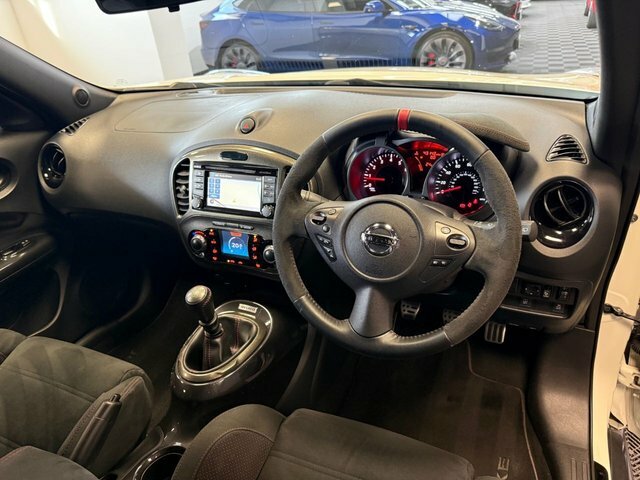 Nissan Juke 1.6 Dig-t Nismo Rs Suv Euro 6 2 VN65LRZ White #2