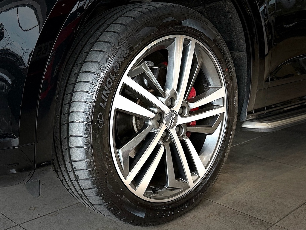 Audi Q5 2.0 Tdi 40 S Line S Tronic Quattro Euro 6 Ss Black #4