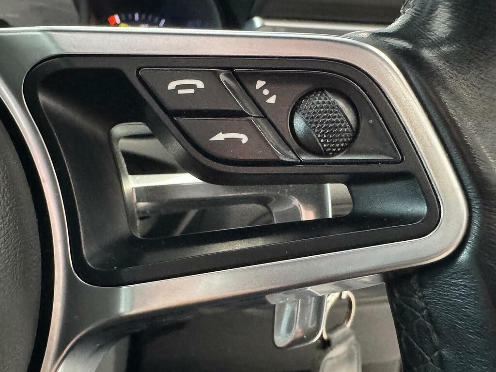 Porsche Macan #26