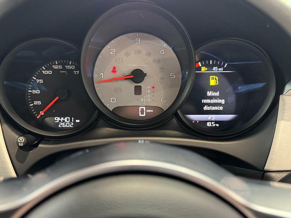 Porsche Macan #22