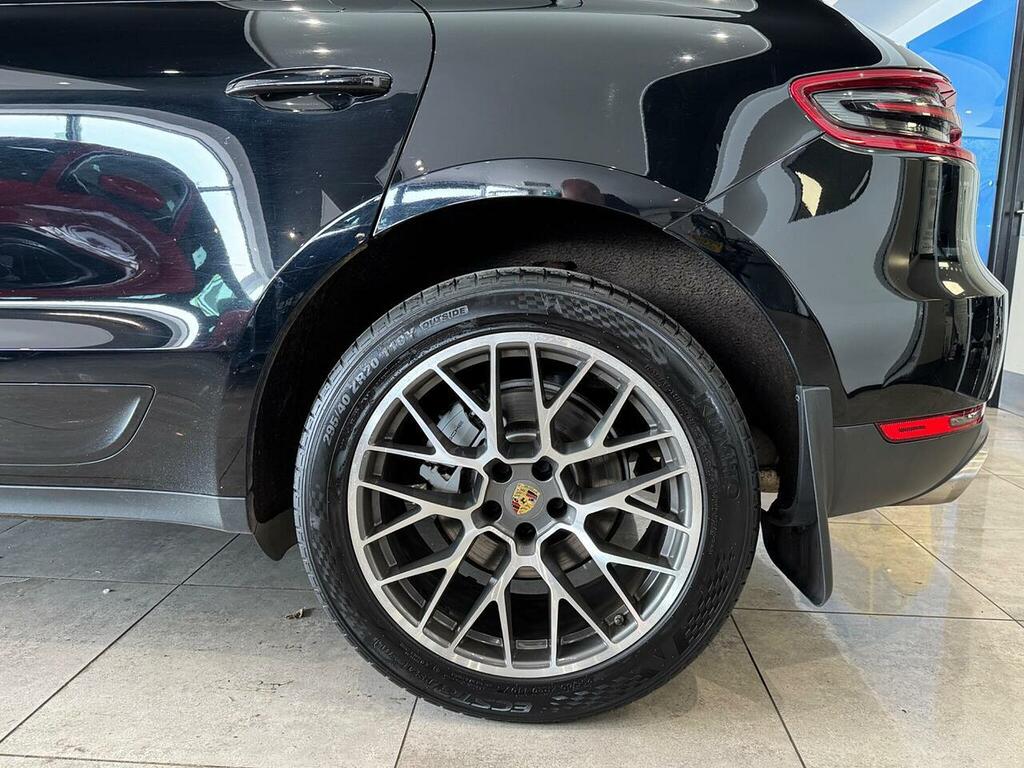 Porsche Macan #7