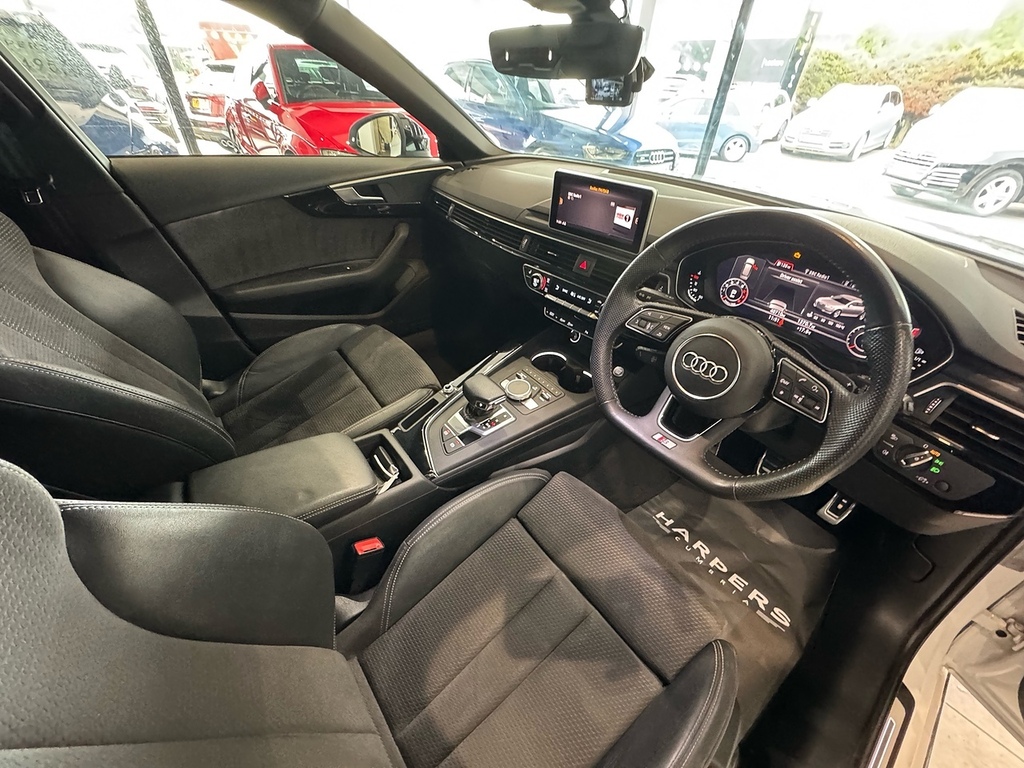 Audi A4 Avant Avant Tfsi Se White #10